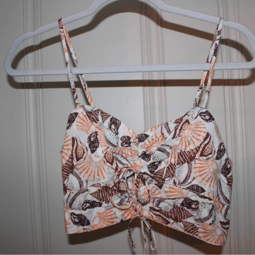 Urban outfitters/ crop top